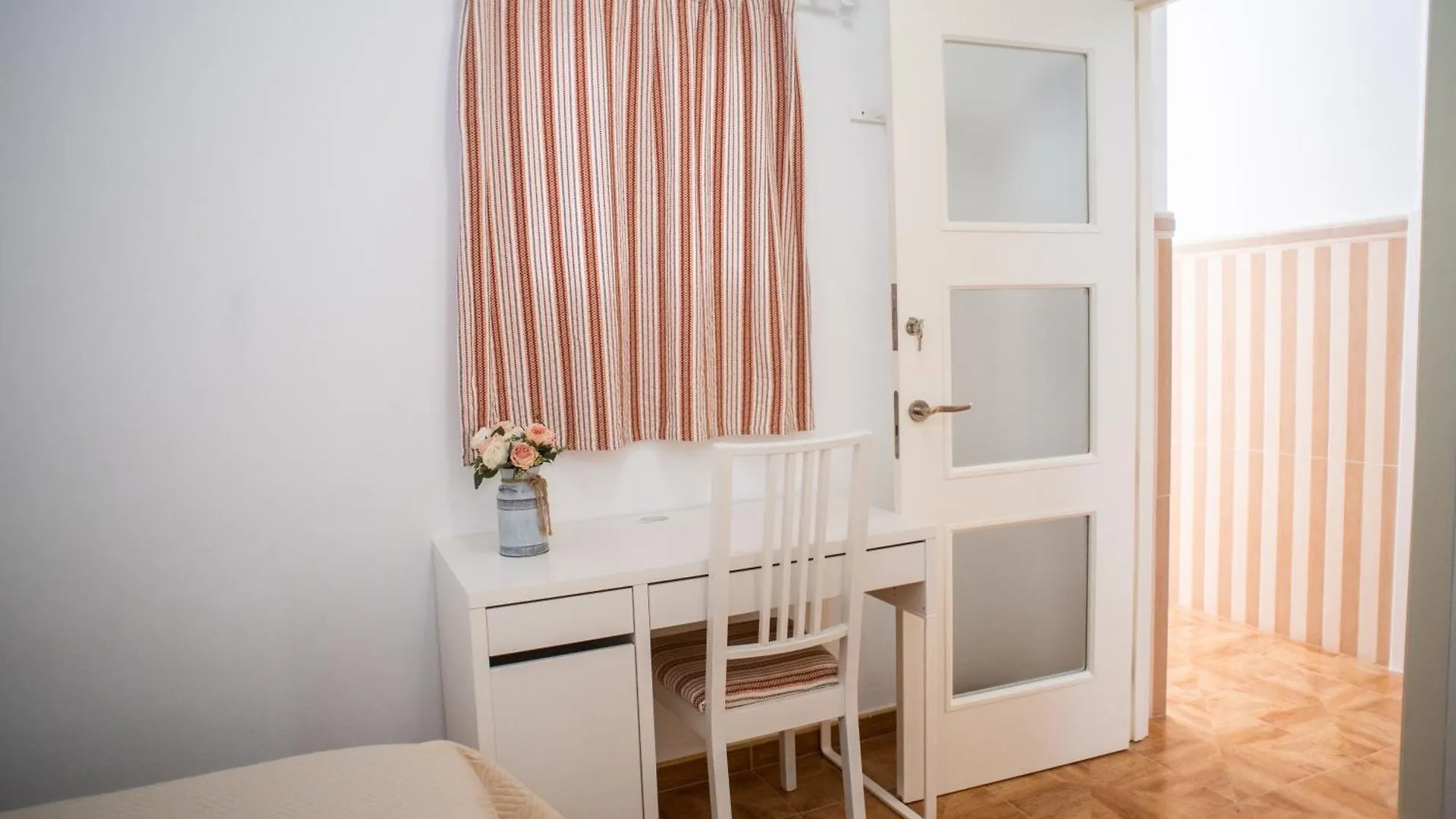 Apartamento Encarnacion Playa Caleta Cadiz 0*,